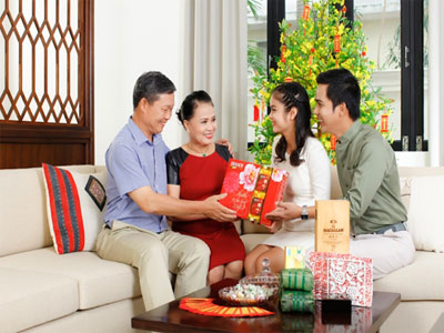 Dành những món quà ý nghĩa đến cha mẹ